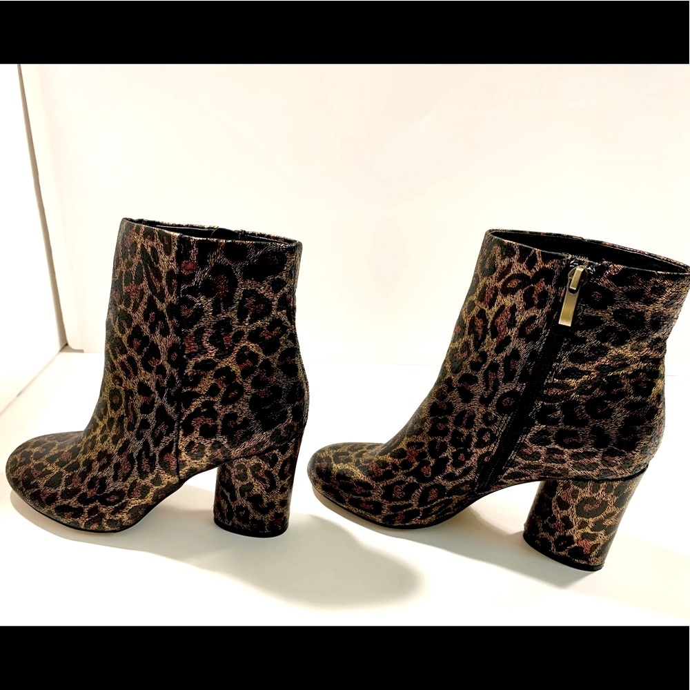 Neiman Marcus Leopard Animal Print PL Niana Metallic Boots Size 8 - Picture 6 of 10